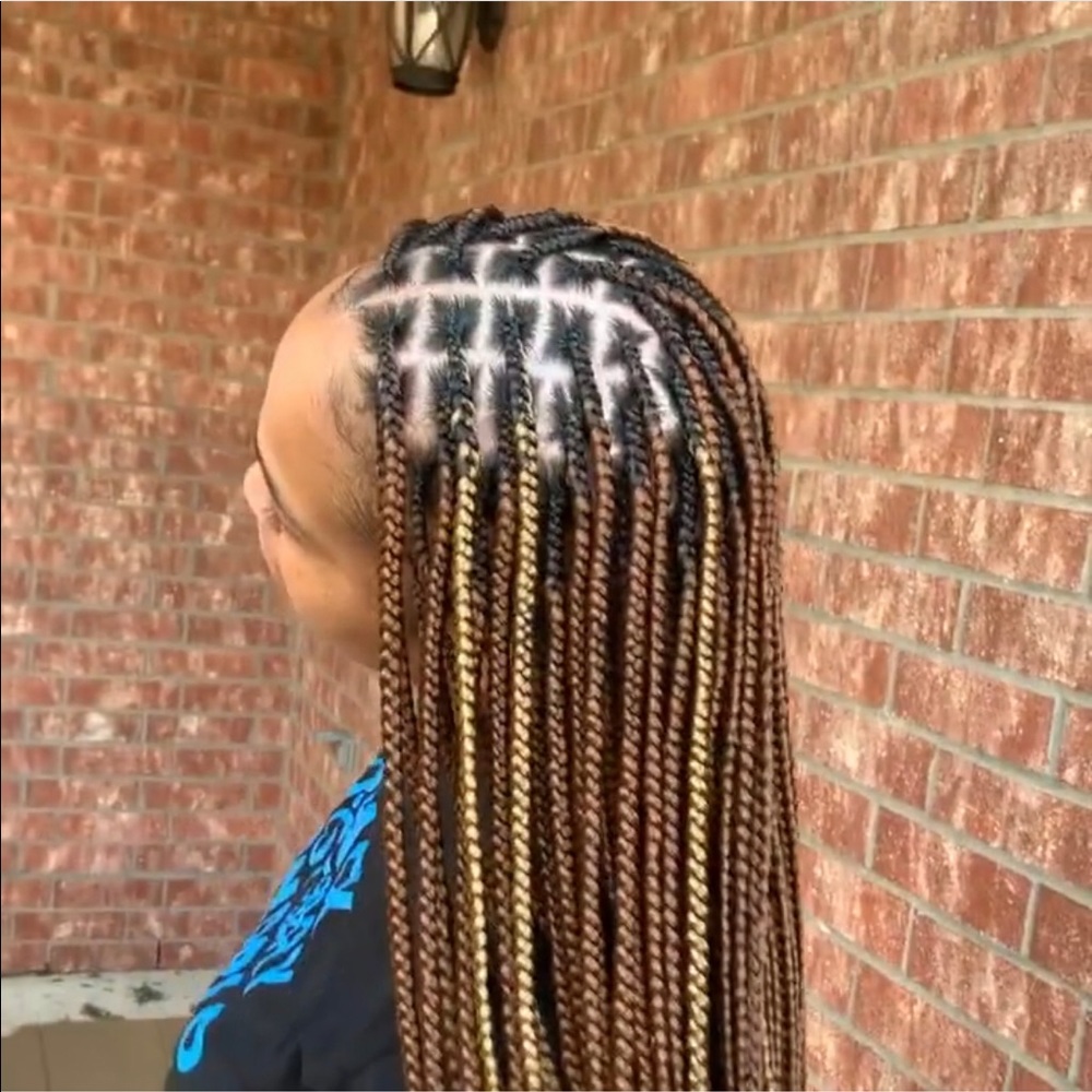 Braids - Picture 3 of 8